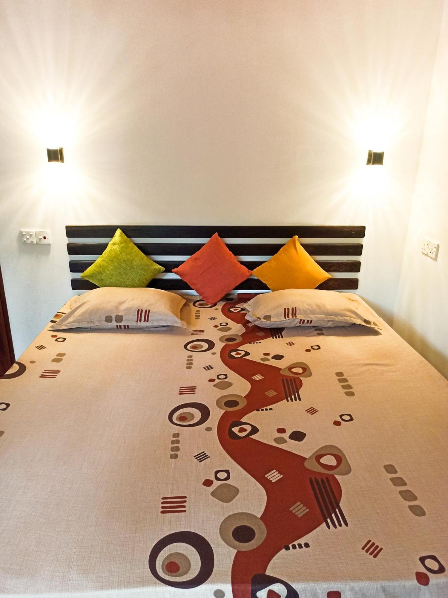 Maneesha Guest House Велігама Екстер'єр фото