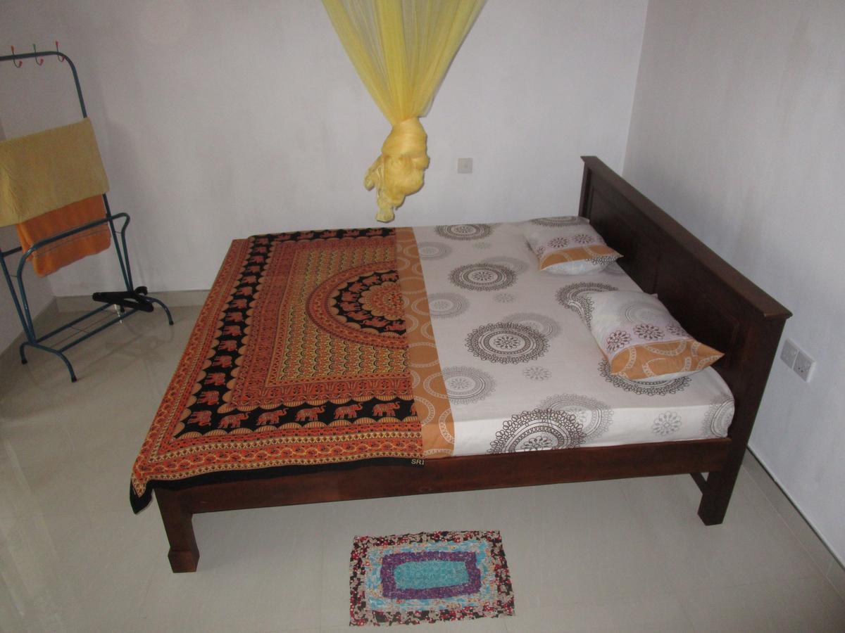 Maneesha Guest House Велігама Екстер'єр фото